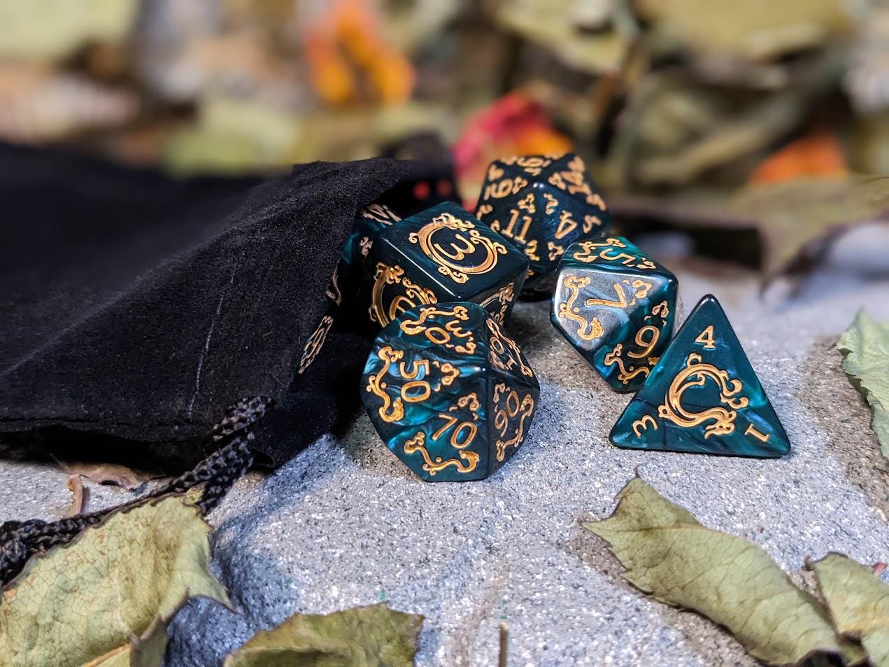 Ornate Velvet Acrylic DND Dice Set with Tavern Font