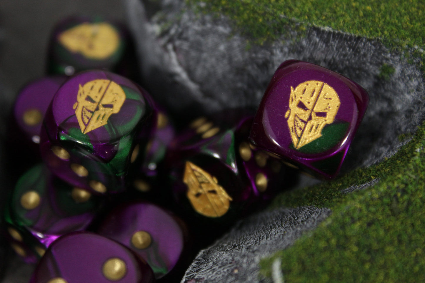Dark Jester Mask Dice 16mm Inspired by Sci-Fi 10x