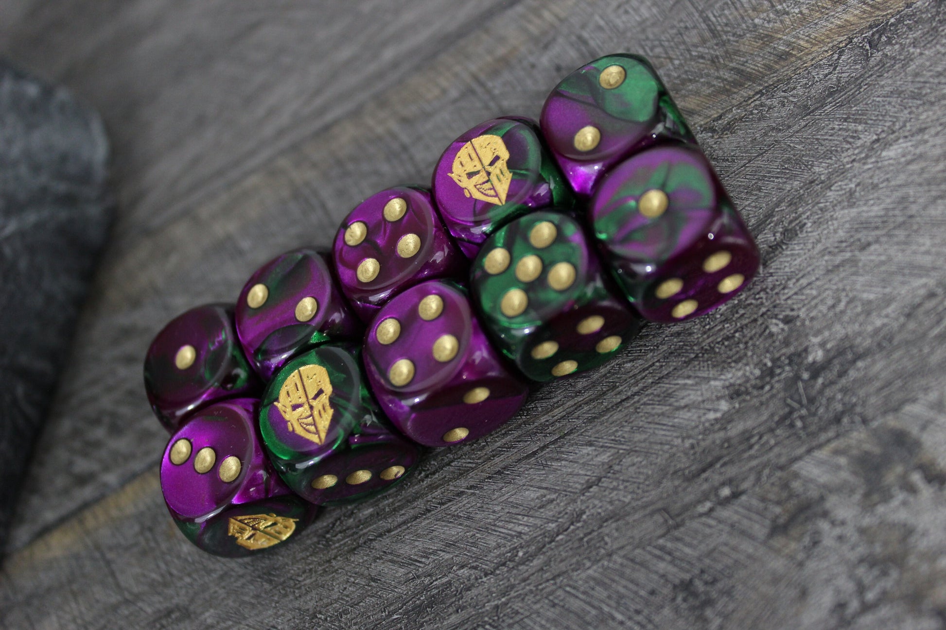 Dark Jester Mask Dice 16mm Inspired by Sci-Fi