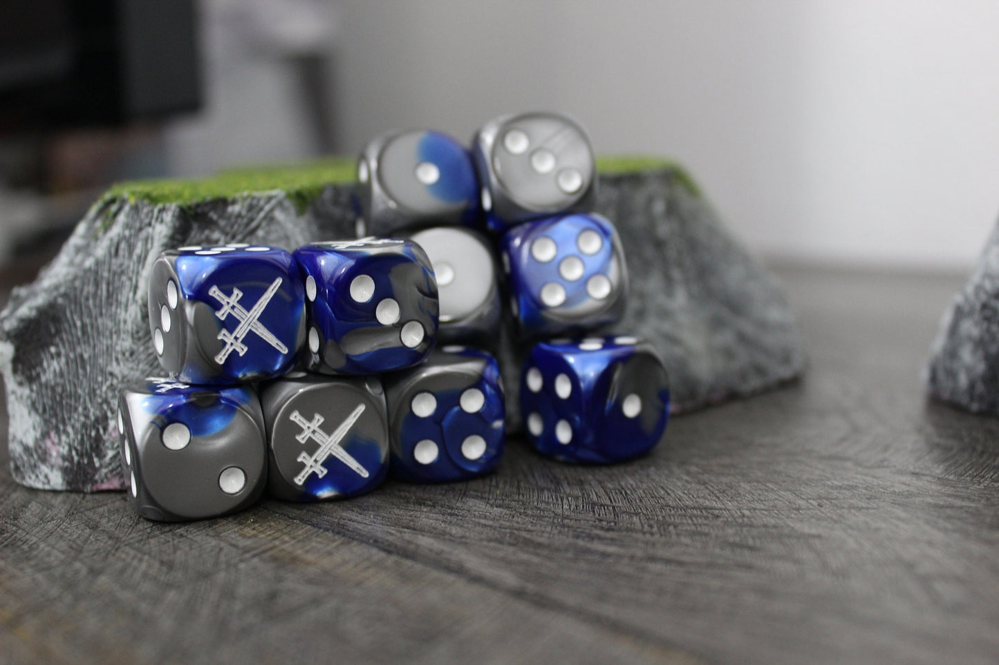 Star Knight Swords Crossed Dice 16mm 10x Inspired by Sci-Fi