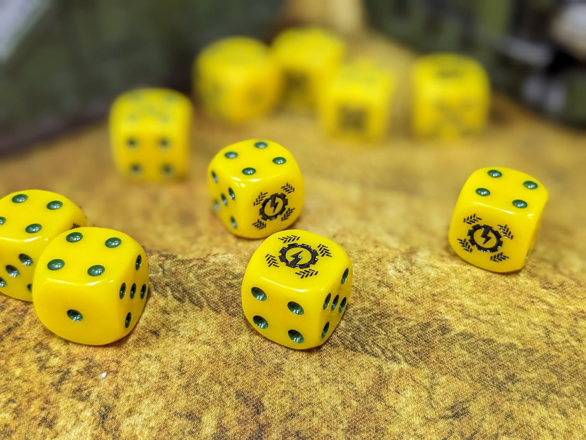 Steel Legion Tank Dice 16mm Inspired by Sci-Fi/Warhammer 40k