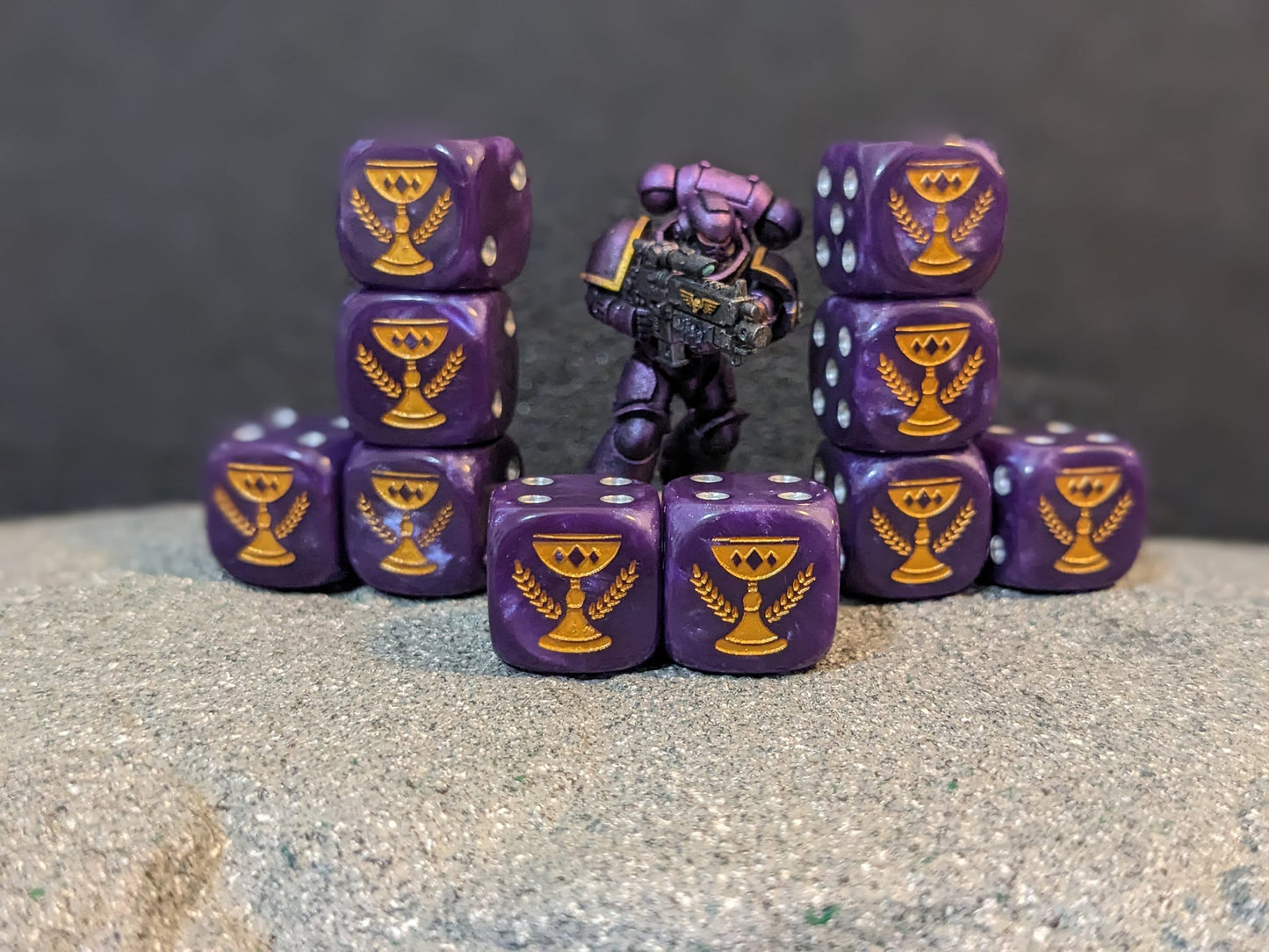 Imperial Chalice Dice 16mm 10x Inspired by Sci-Fi