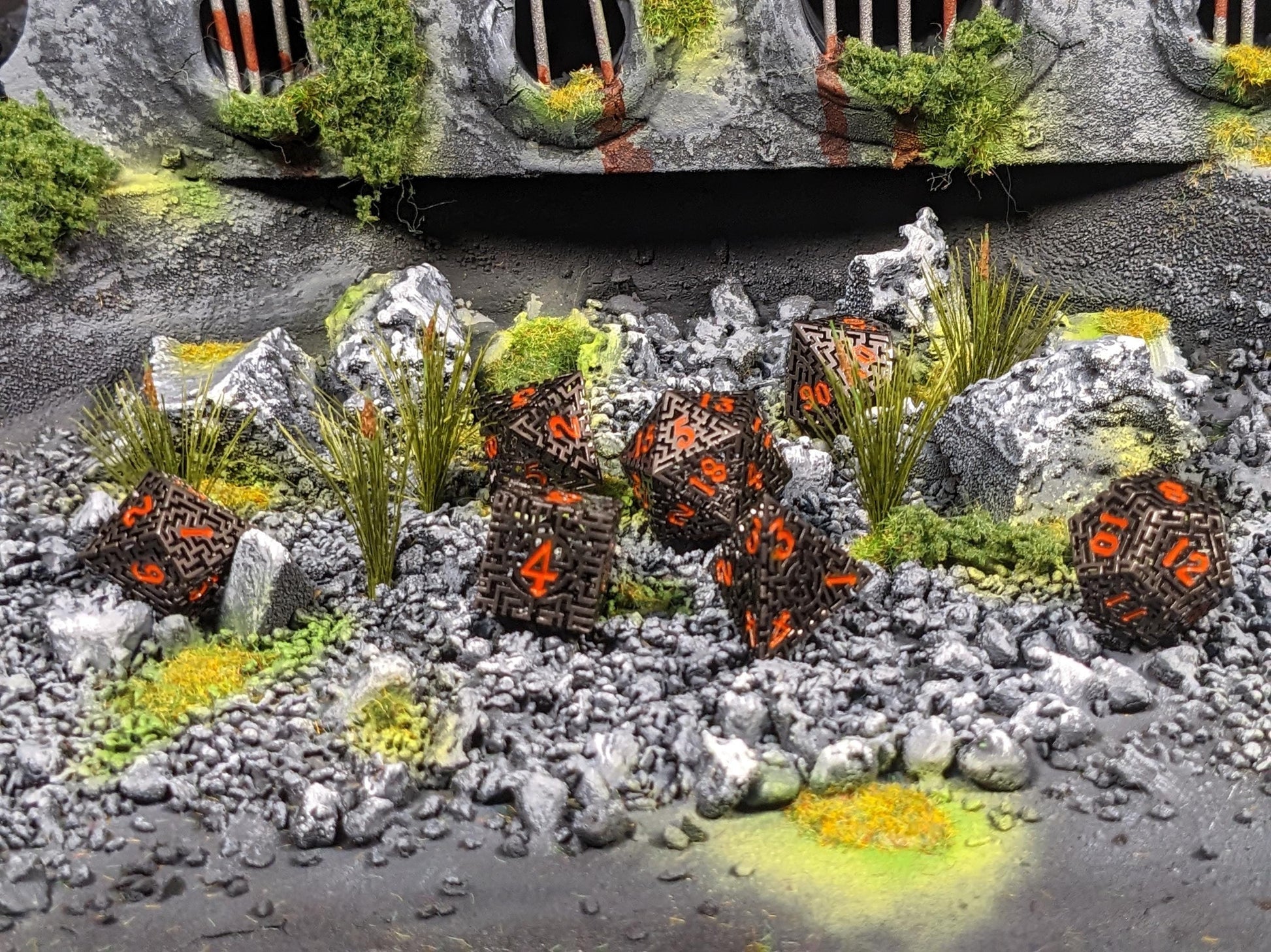 Hollow Maze Metal D&D Dice Set