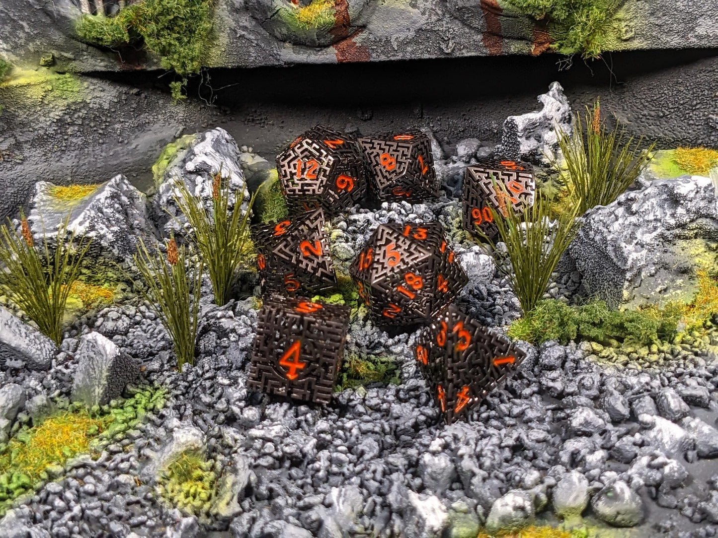 Hollow Maze Metal D&D Dice Set
