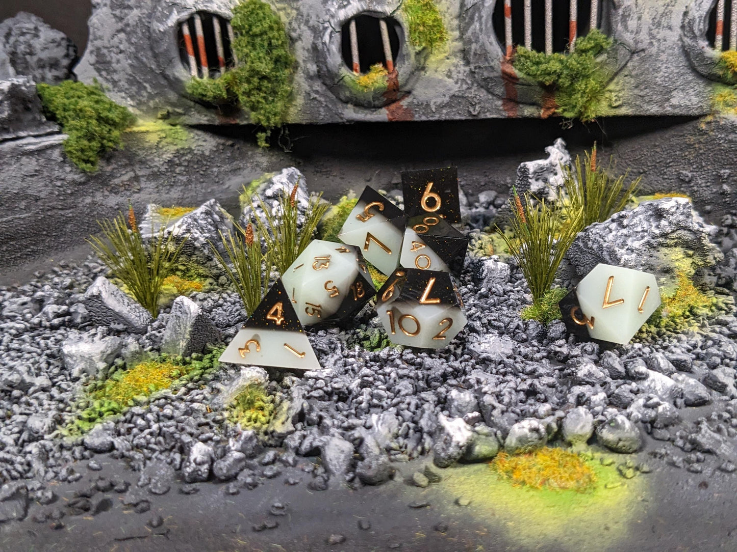 Black and Pearl Sharp Edge D&D Dice Set