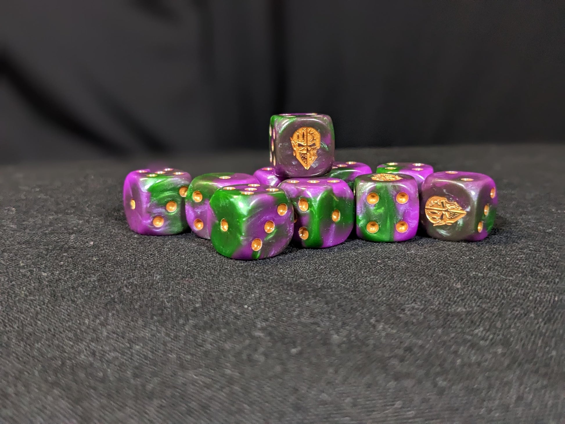 Dark Jester Mask Dice 16mm Inspired by Sci-Fi 10x