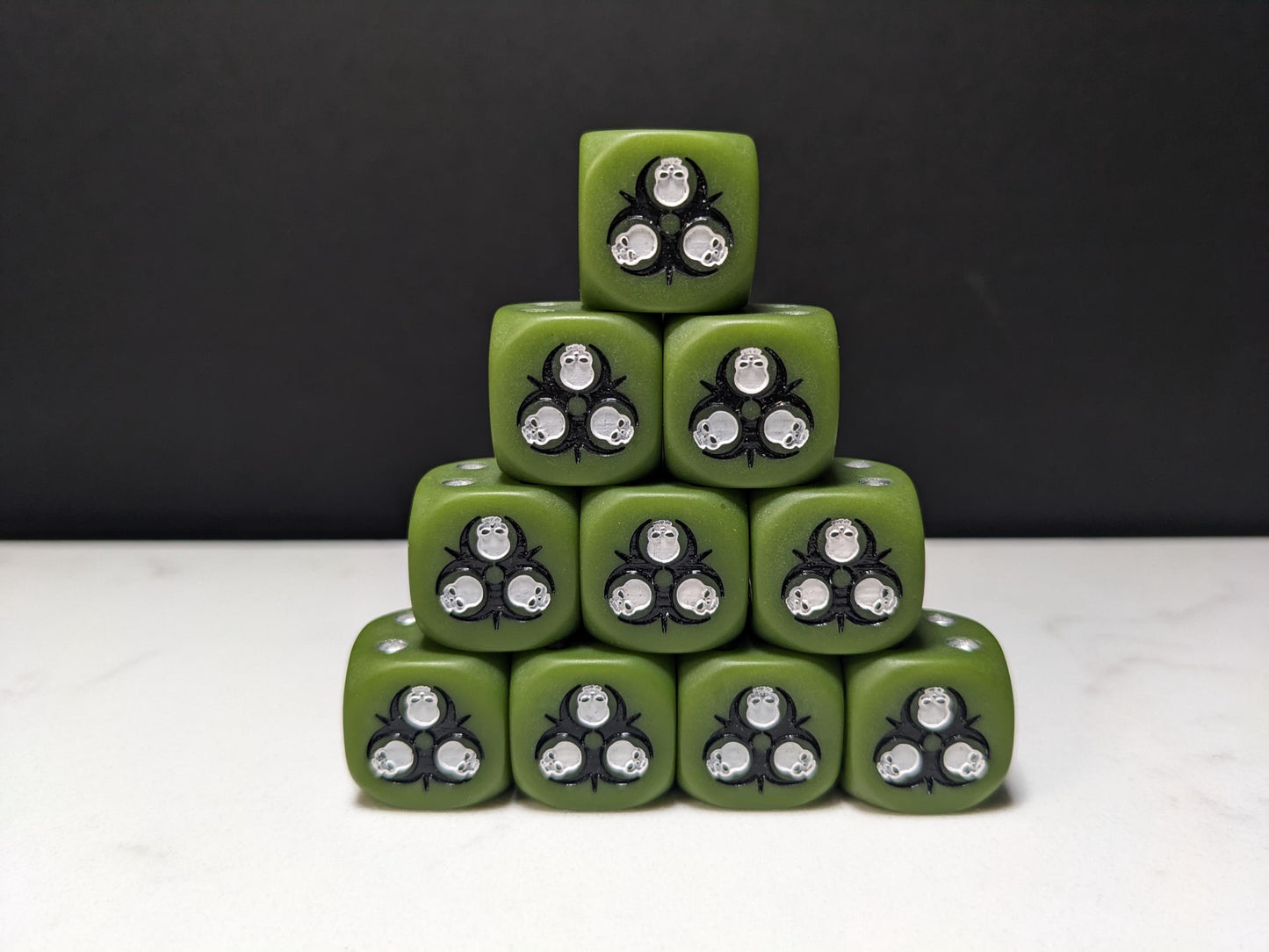 16mm Dice - Radioactive Skull Inspired by Sci-Fi 10x