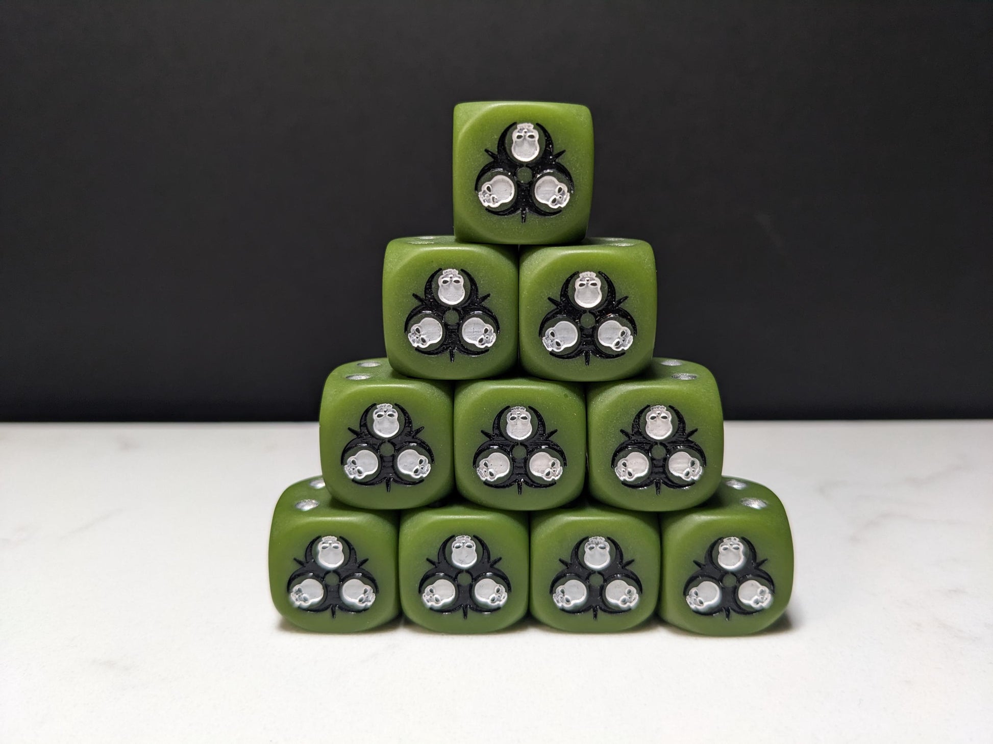 16mm Dice - Radioactive Skull Inspired by Sci-Fi 10x