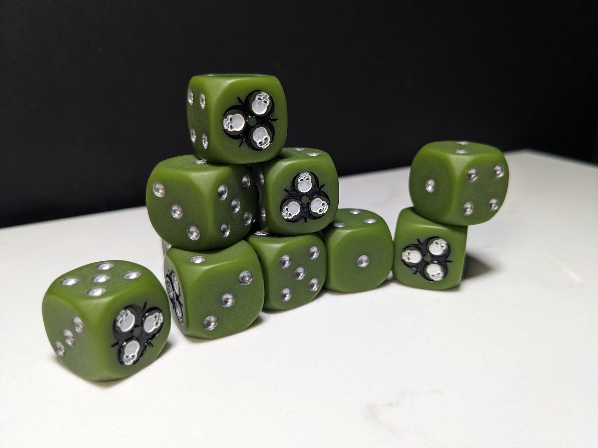 16mm Dice - Radioactive Skull Inspired by Sci-Fi 10x