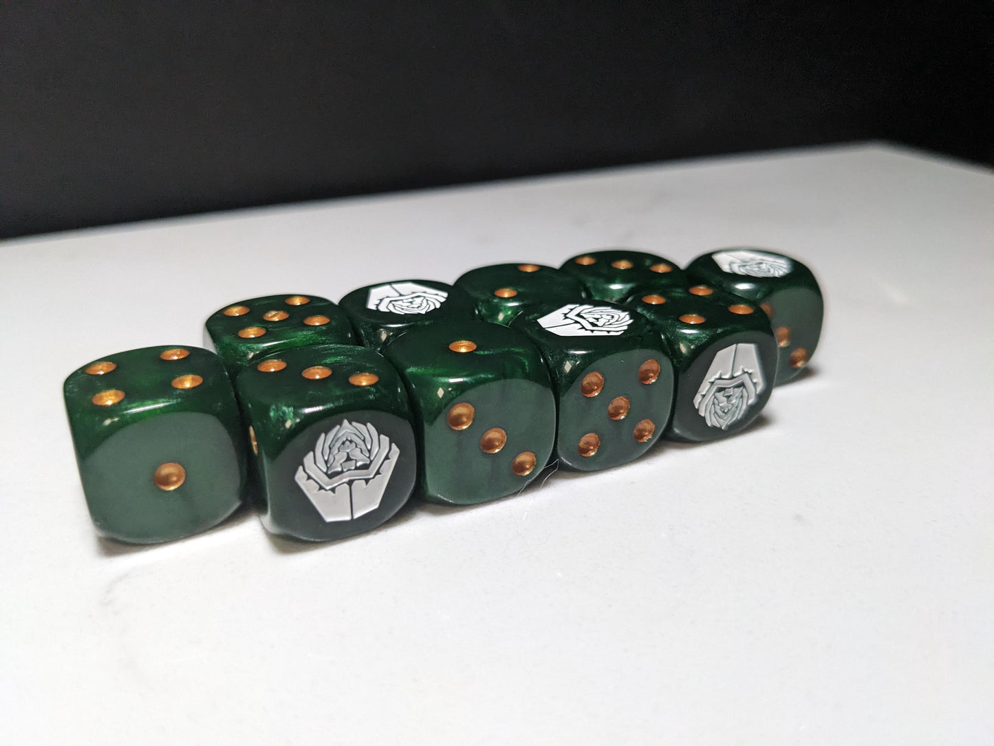 16mm Dice - Fallen Lion Inspired by Sci-Fi 10x