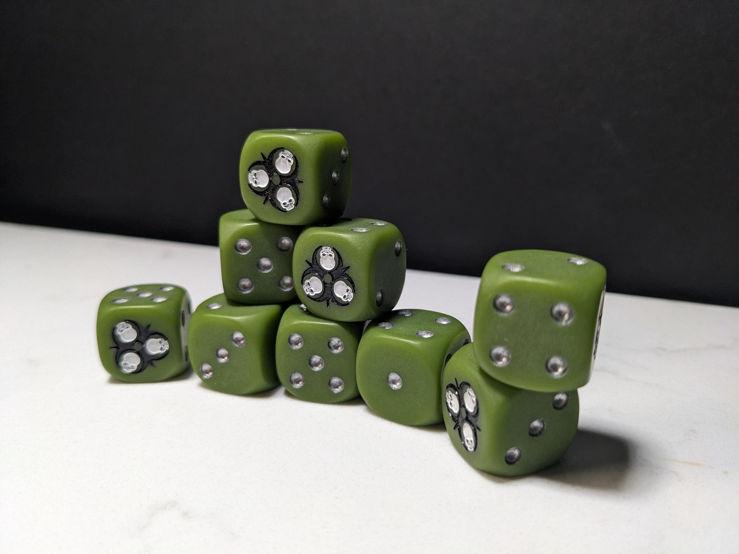 16mm Dice - Radioactive Skull Inspired by Sci-Fi 10x