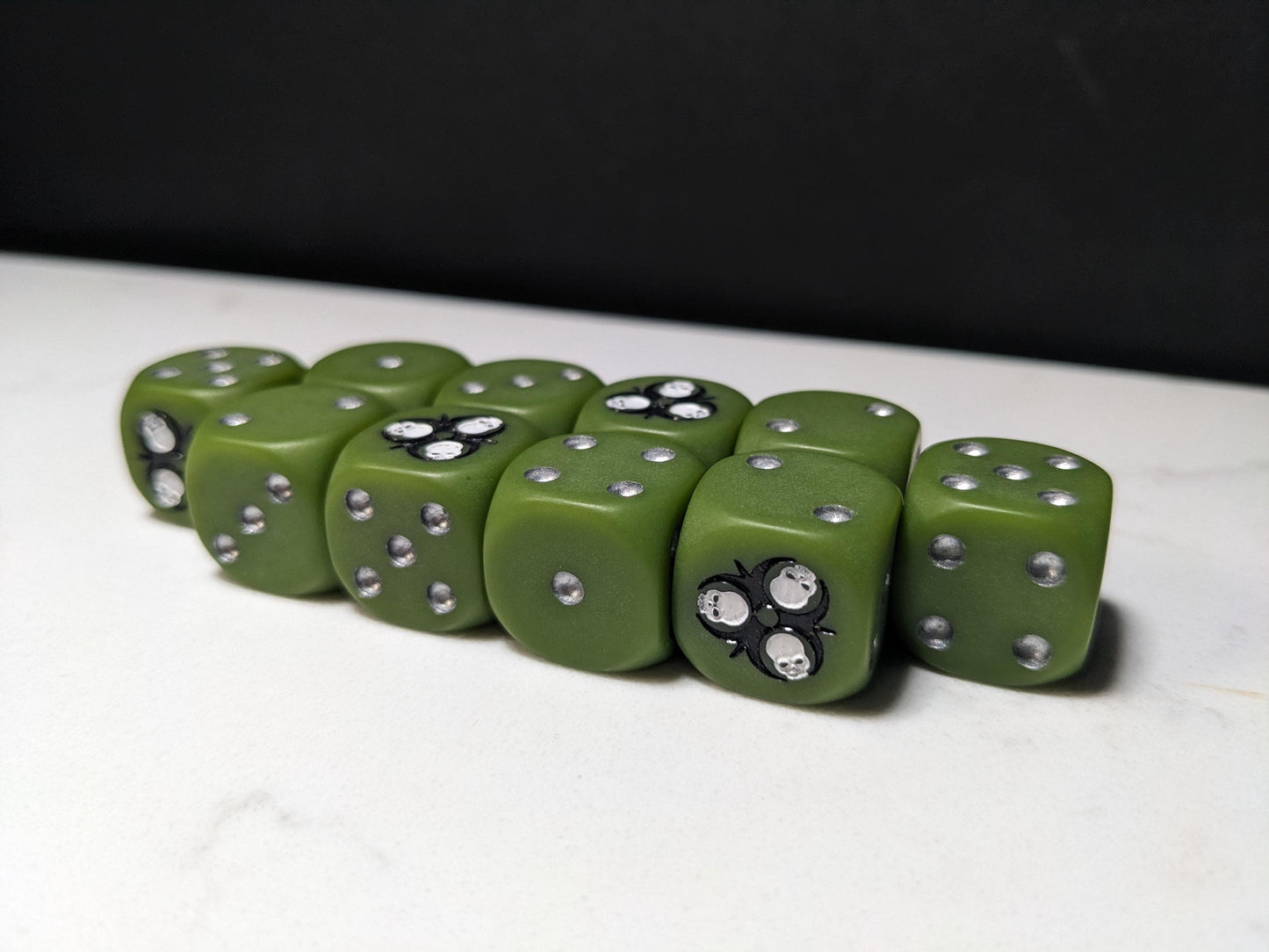 16mm Dice - Radioactive Skull Inspired by Sci-Fi 10x