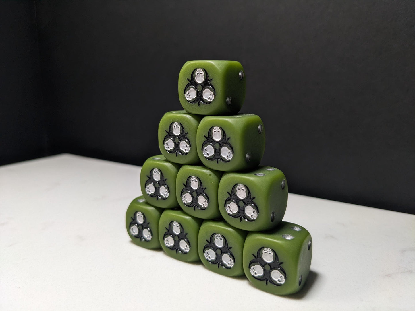 16mm Dice - Radioactive Skull Inspired by Sci-Fi 10x