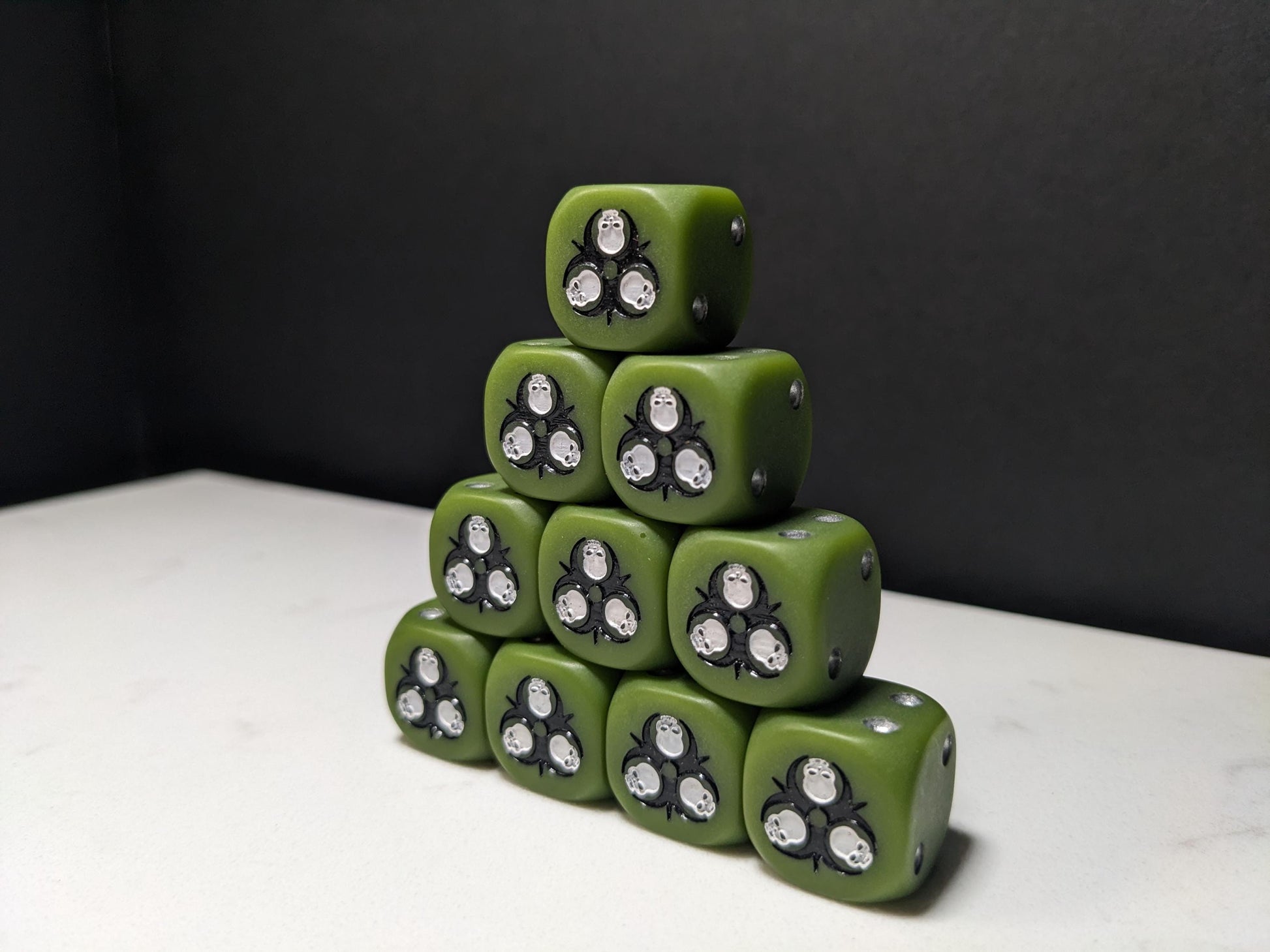 16mm Dice - Radioactive Skull Inspired by Sci-Fi 10x
